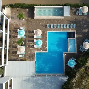 Golden Hotel
